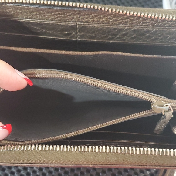 Gucci Tan Leather Zipper Wallet - Picture 4 of 6